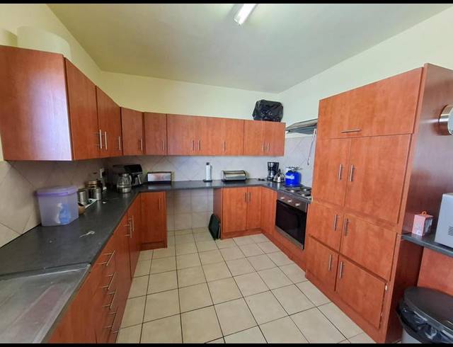 3 BEDROOM PROPERTY TO RENT IN STRAND NORTH